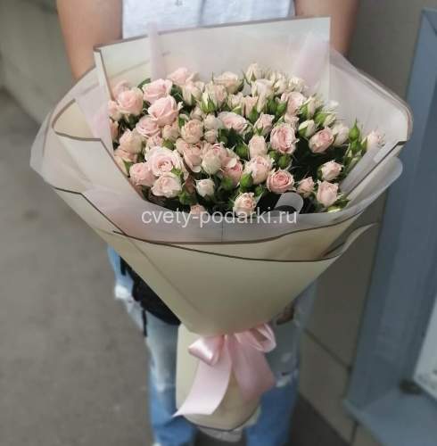 Букет  кустовых роз «Лидия»  